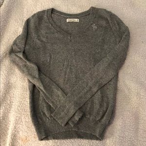 A&f grey sweater
